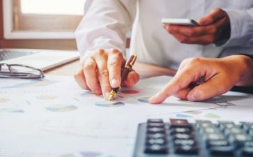 关于财务的个人述职报告6篇