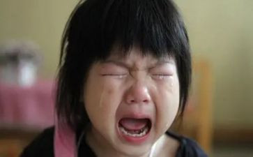 幼儿中班哭和笑教案7篇