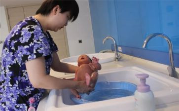 爱洗澡的猪宝宝教案5篇