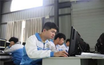 职中的生活作文600字5篇